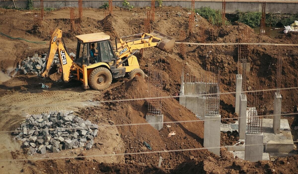 Ensuring Continuous Power During Construction: 8 Key Solutions